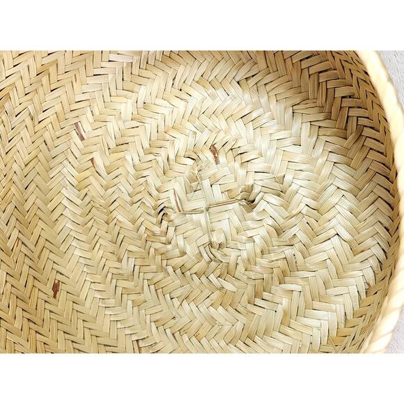 Handwoven Wicker Basket Rounded Storage w/ Lid 9" x 6" Home Decor Vintage - Picture 11 of 13